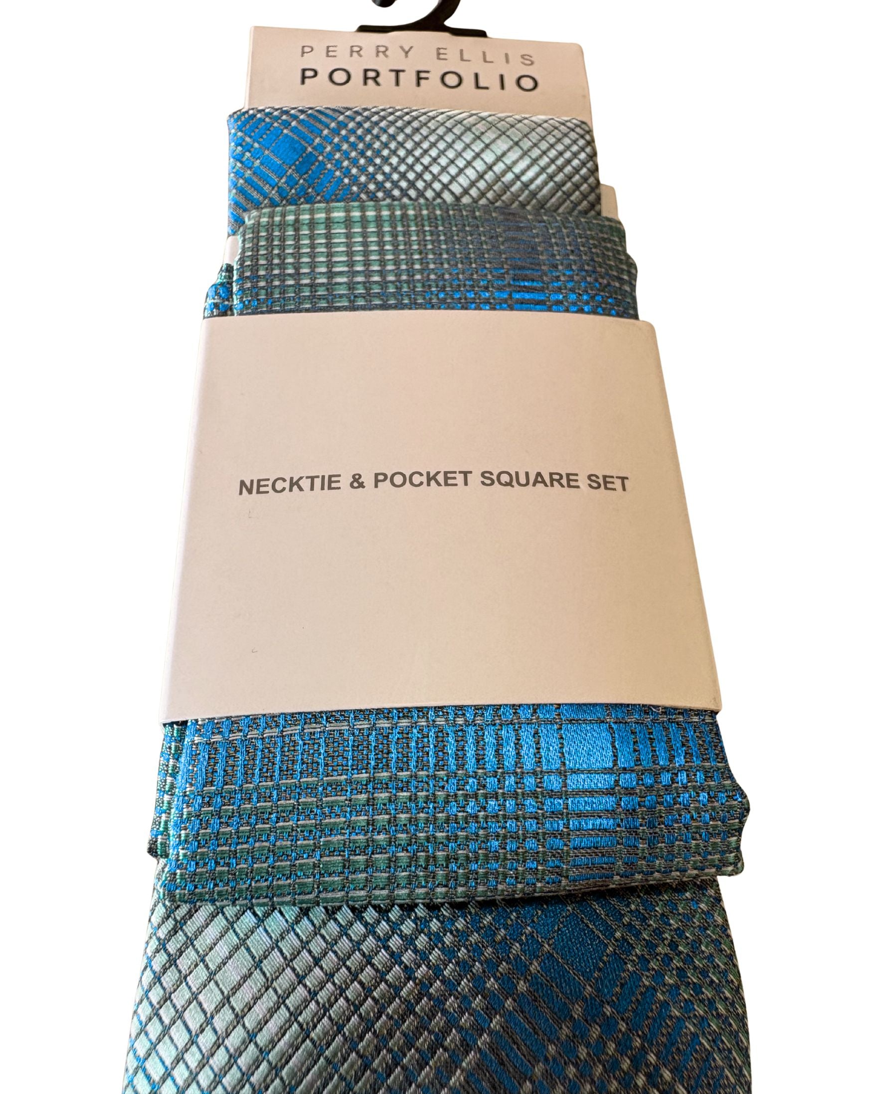 Set Corbata Azul Degradé con Pañuelo PERRY ELLIS – Patrón Cuadriculado Elegante