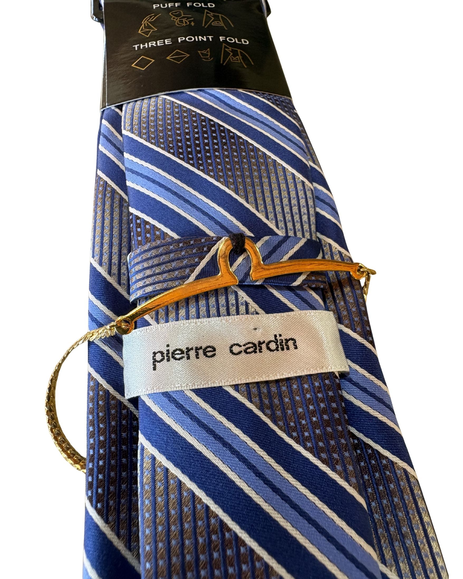 Corbata PIERRE CARDIN Azul Rayas Clásicas con Pañuelo y Cadena Dorada – Signature Business Edition