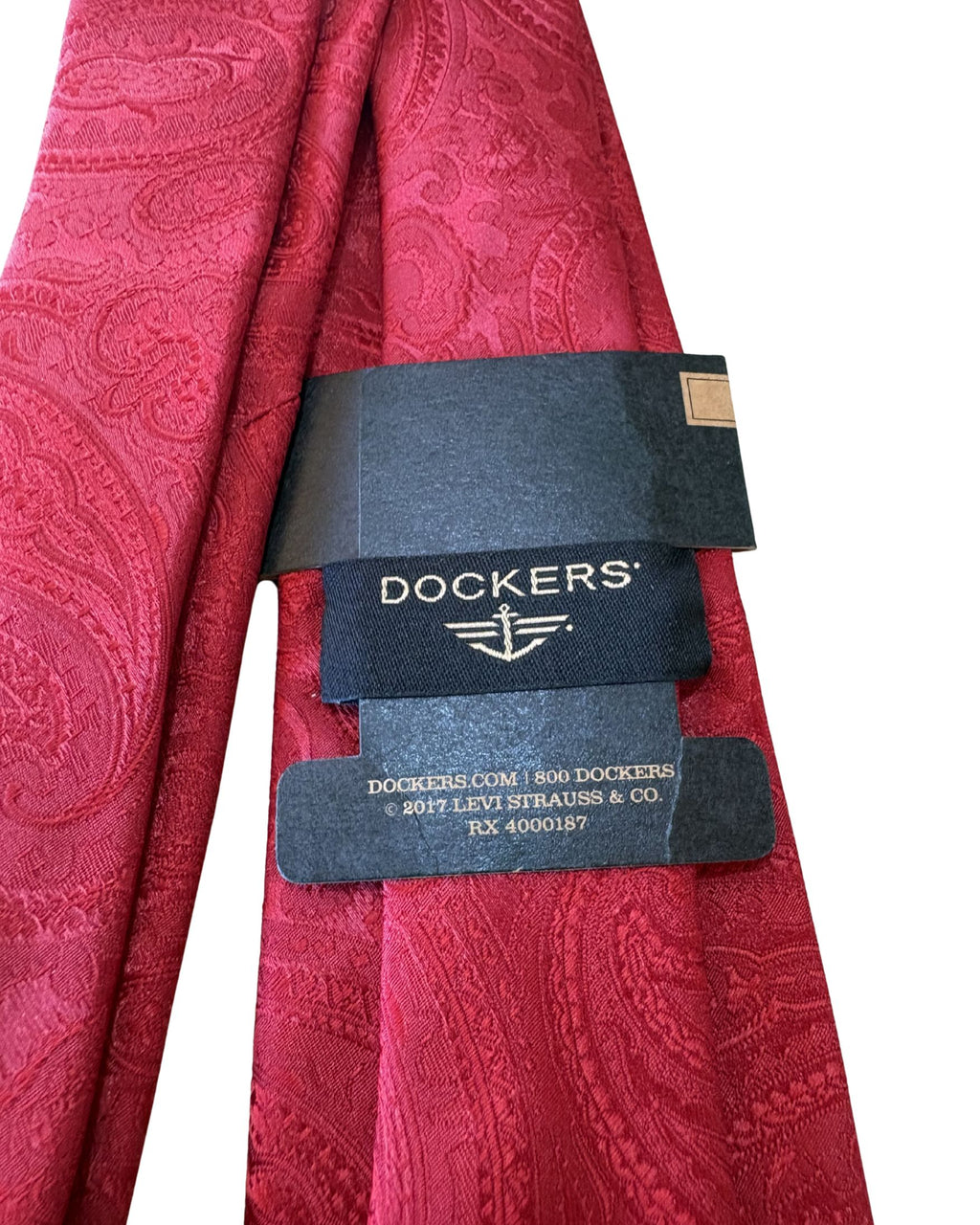 Corbata DOCKERS Roja Intensa con Diseño Paisley – Estilo Ejecutivo Slim