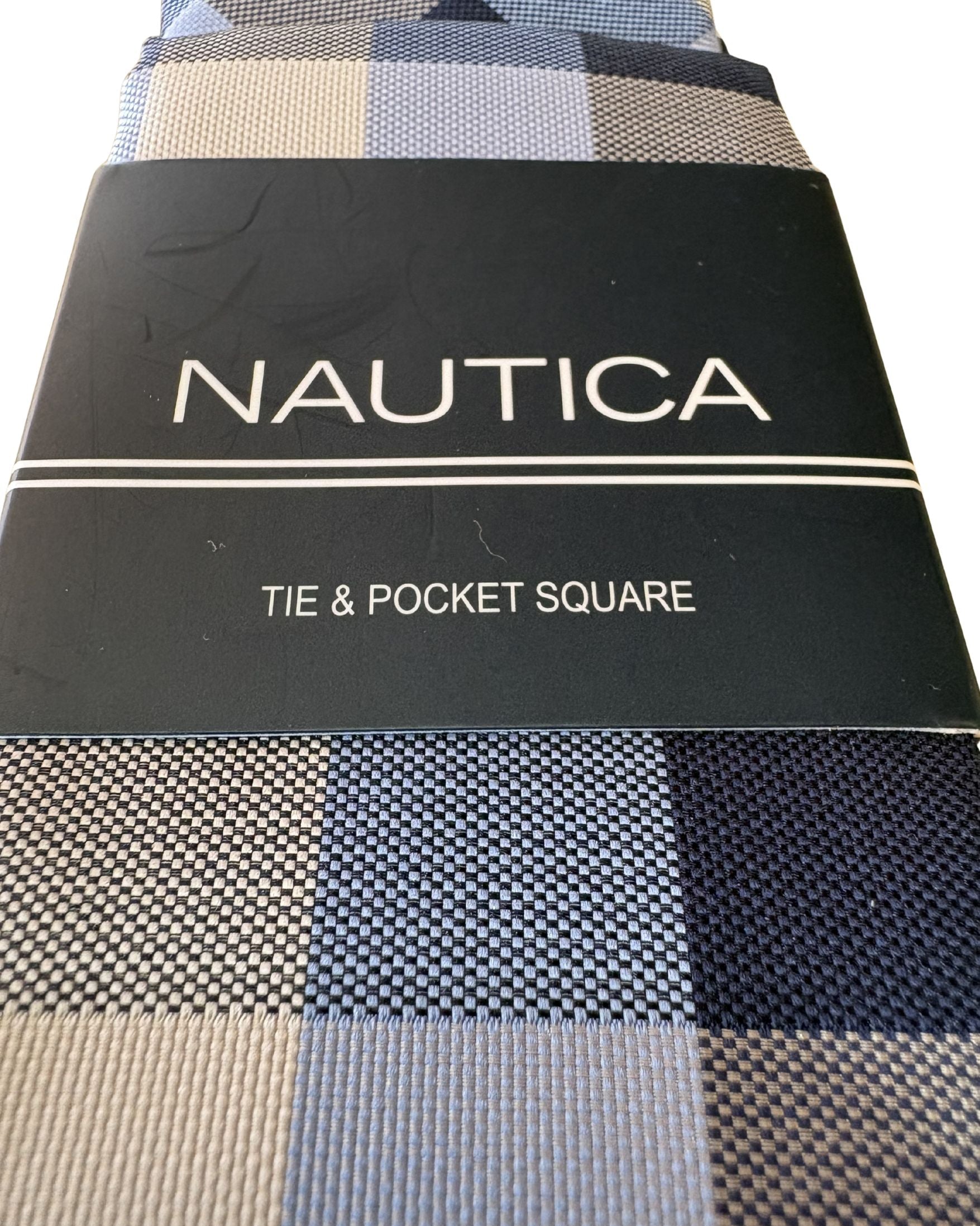 Set Corbata Azul Cuadros + Pañuelo a Juego – Edición Ejecutivo Moderno